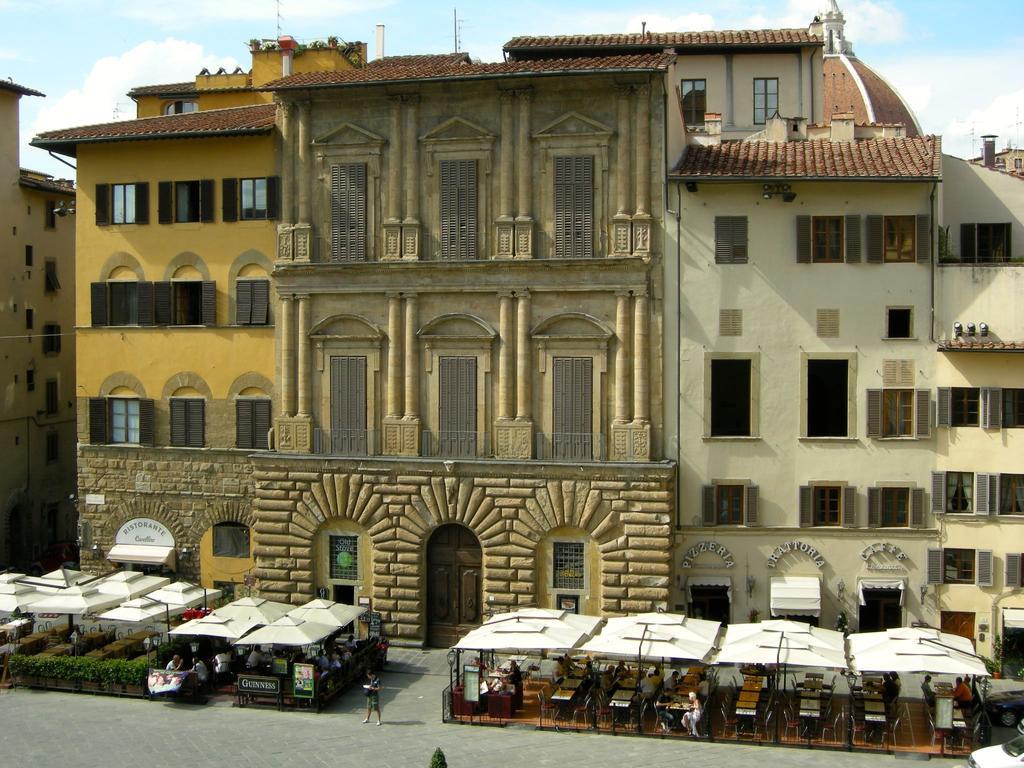 Palazzo Uguccioni Apartments Florencia Exterior foto