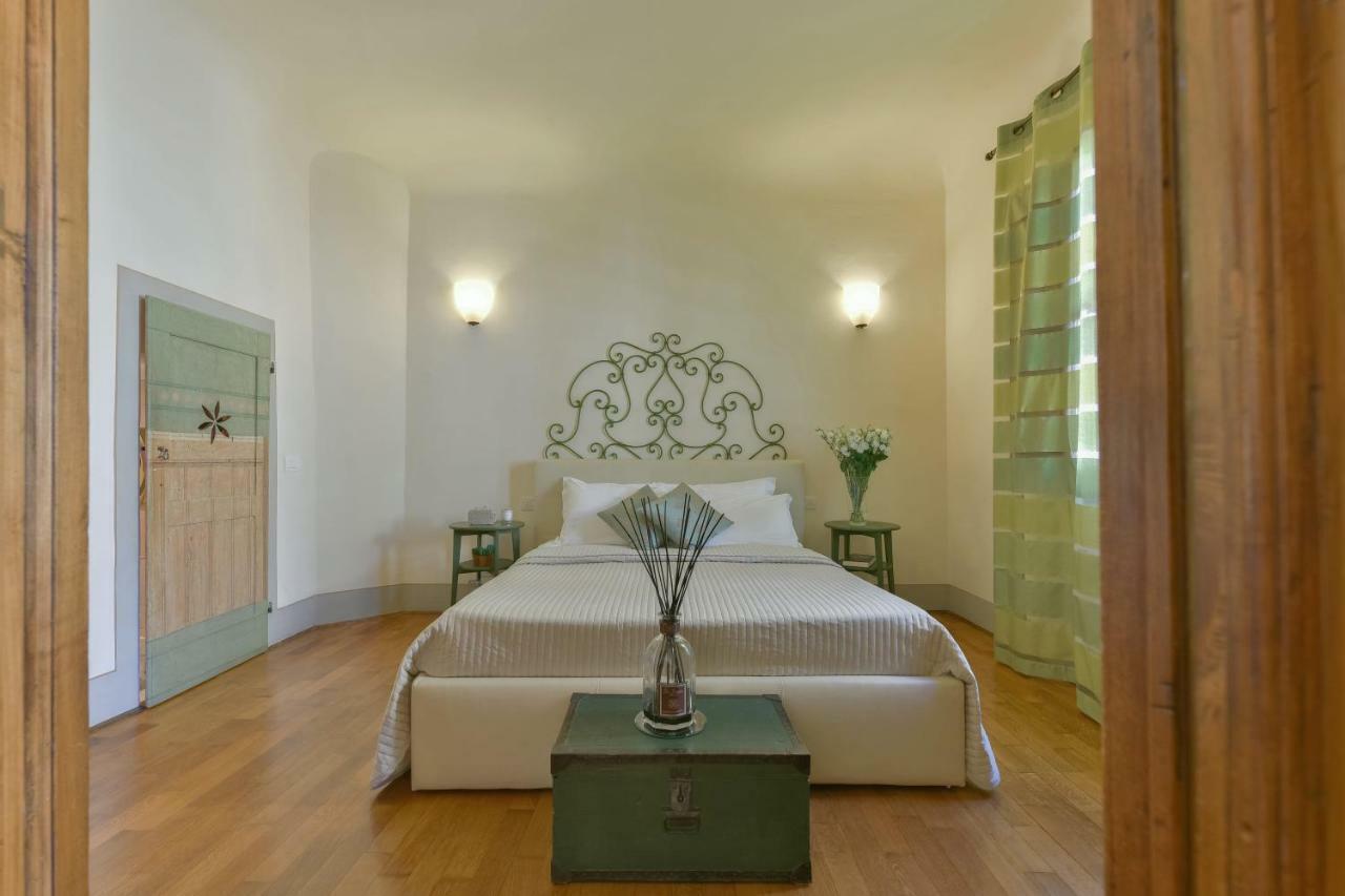 Palazzo Uguccioni Apartments Florencia Exterior foto