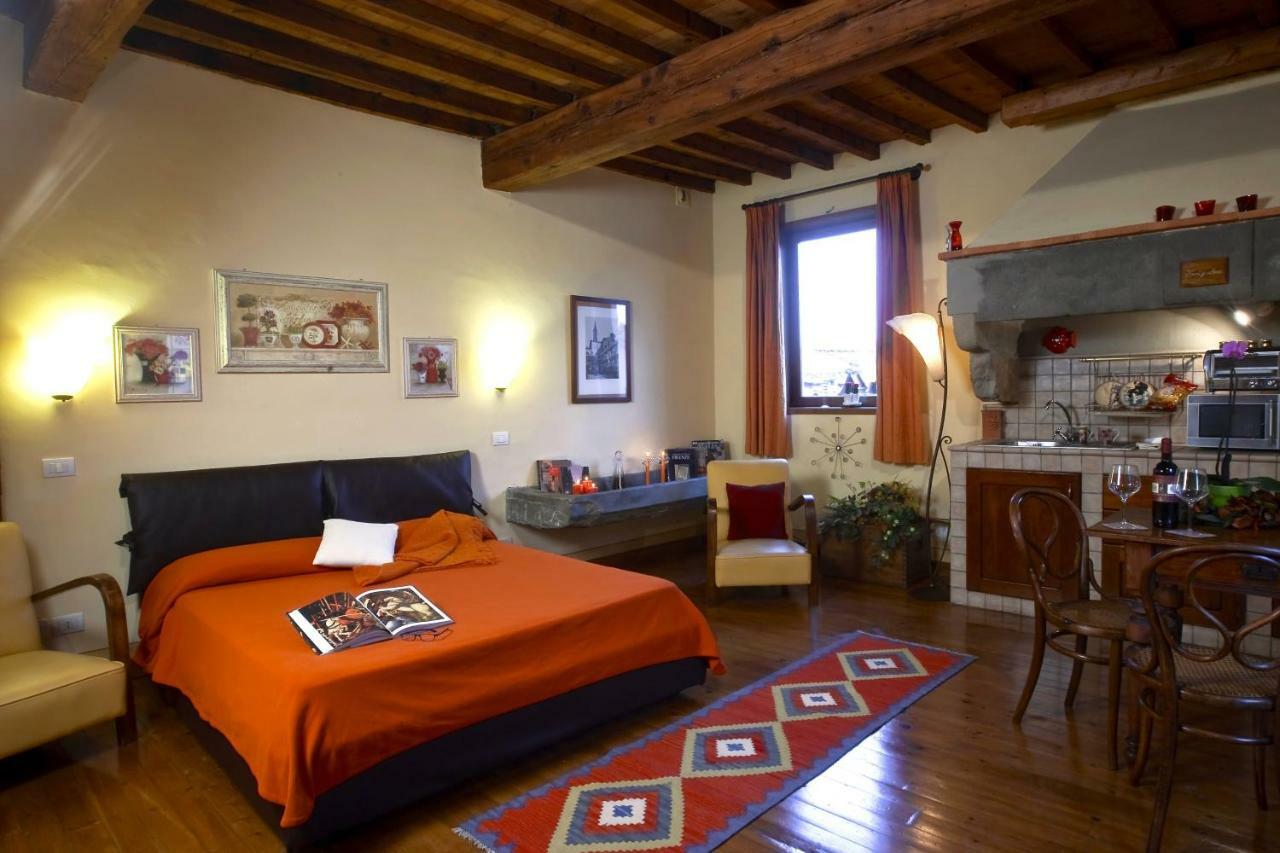 Palazzo Uguccioni Apartments Florencia Exterior foto